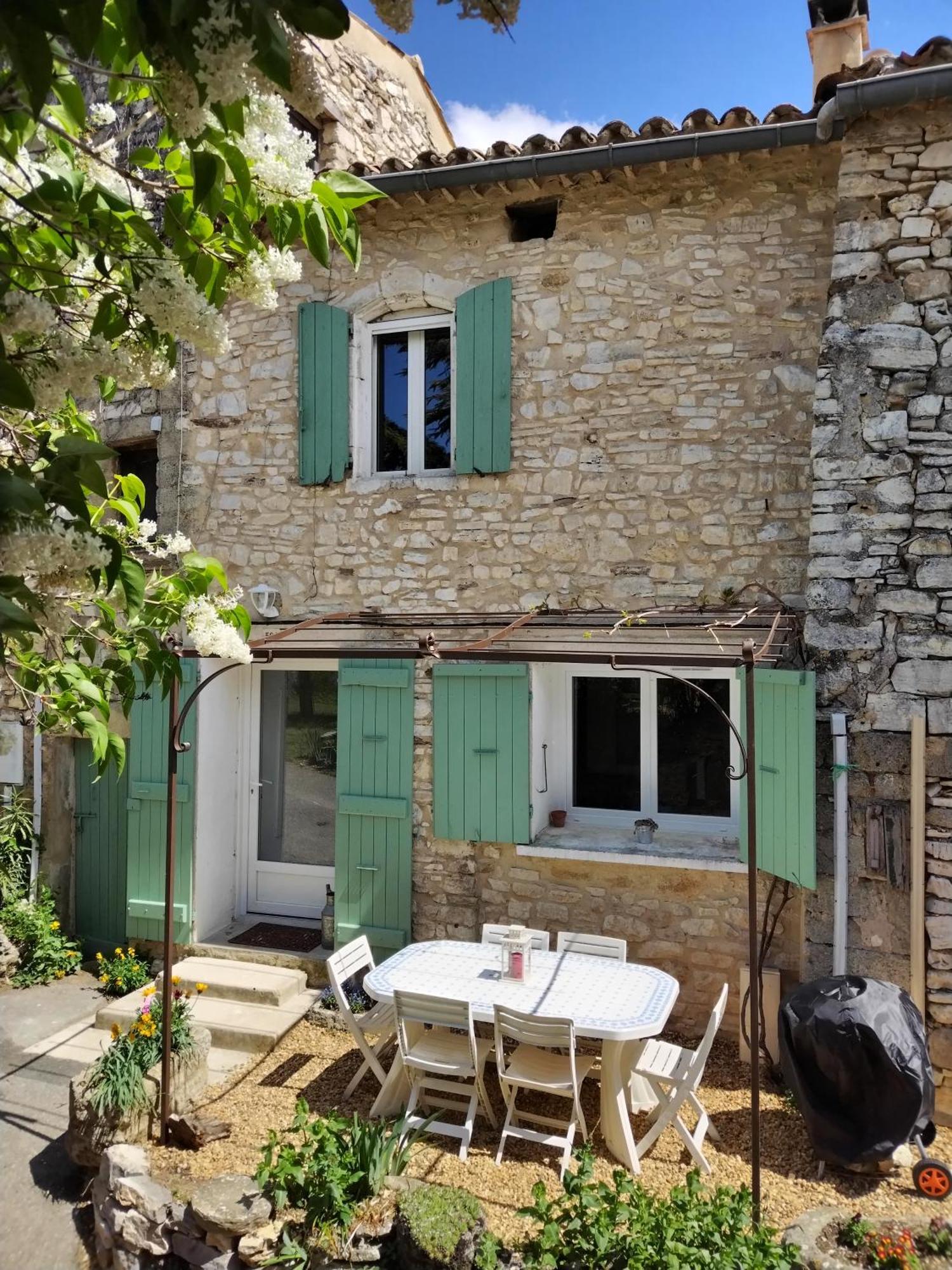 Maison Dans Le Luberon Villa Viens Екстериор снимка